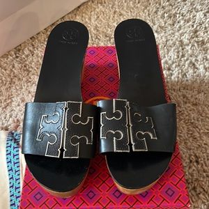 Tory Burch Ines wedge Sandal sz10 EUC/RARE!